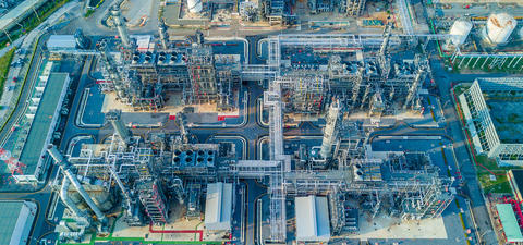 refinery x1920